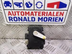 Begagnade Värmarventil, motor Peugeot iOn iOn Pris € 24,94 Marginaltabell erbjuds av Automaterialen Ronald Morien B.V.