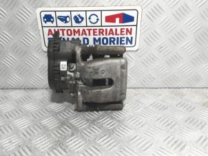 Używane Zacisk hamulcowy prawy tyl Mercedes B (W246) 1.6 B-200 BlueEFFICIENCY Turbo 16V Cena € 75,00 Procedura marży oferowane przez Automaterialen Ronald Morien B.V.