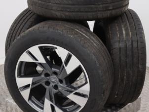 Gebruikte Sportvelgenset + banden Audi E-tron Sportback (GEA) 55 Prijs € 961,95 Inclusief btw aangeboden door Automaterialen Ronald Morien B.V.