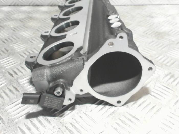 Insugsrör från en Audi RS 3 Sportback (8VA/8VF) 2.5 TFSI 20V Quattro 2018