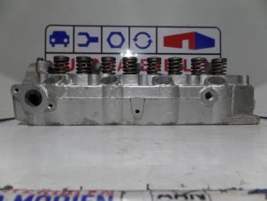 Renoverade Topplock Hyundai H-100 2.5 Turbo Diesel Pris € 363,00 Inklusive moms erbjuds av Automaterialen Ronald Morien B.V.