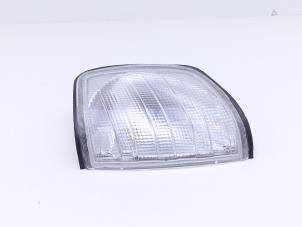 Nieuwe Richtingaanwijzer links Mercedes E Combi (S124) 3.0 E-300D 24V Prijs € 30,25 Inclusief btw aangeboden door Automaterialen Ronald Morien B.V.