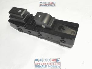 Używane Przelacznik elektrycznej szyby Hyundai Ioniq EV 38 kWh Cena € 29,00 Procedura marży oferowane przez Automaterialen Ronald Morien B.V.