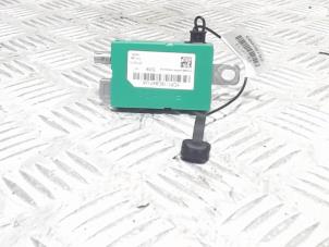 Gebruikte Antenne Versterker Ford Focus 3 Wagon 1.0 Ti-VCT EcoBoost 12V 125 Prijs € 10,00 Margeregeling aangeboden door Automaterialen Ronald Morien B.V.