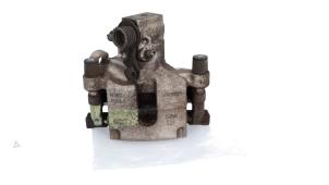 Begagnade Bakre bromsok, vänster Ford Fiesta 7 1.0 EcoBoost 12V 100 Pris € 65,00 Inklusive moms erbjuds av Automaterialen Ronald Morien B.V.