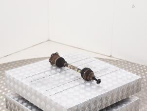 Gebruikte Steekas links-voor Audi A4 Quattro (B8) 2.0 TFSI 16V Prijs € 75,00 Margeregeling aangeboden door Automaterialen Ronald Morien B.V.