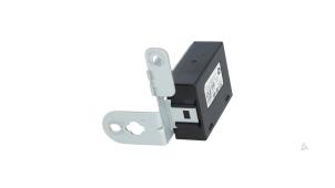 Używane Sterownik oswietlenia Kia Niro I (DE) 1.6 GDI Hybrid Cena € 35,00 Procedura marży oferowane przez Automaterialen Ronald Morien B.V.