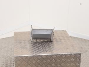 Używane Rama zderzaka przód Aston Martin DB 9 Vantage 6.0 V12 48V Cena € 395,00 Procedura marży oferowane przez Automaterialen Ronald Morien B.V.