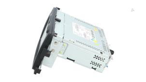 Gebruikte Navigatie Systeem Renault Captur (2R) 1.2 TCE 16V EDC Prijs € 395,00 Margeregeling aangeboden door Automaterialen Ronald Morien B.V.