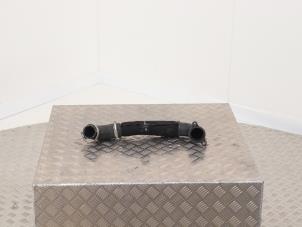 Używane Rura Turbo Audi A4 Allroad Quattro (B8) 2.0 TDI 16V Cena € 79,00 Z VAT oferowane przez Automaterialen Ronald Morien B.V.