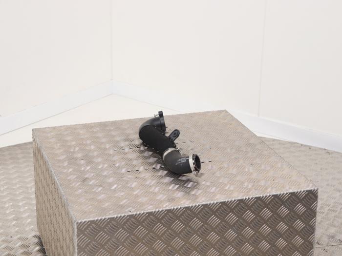 Turborör från en Audi A4 Allroad Quattro (B8) 2.0 TDI 16V 2016