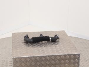 Używane Rura Turbo Audi A4 Allroad Quattro (B8) 2.0 TDI 16V Cena € 79,00 Z VAT oferowane przez Automaterialen Ronald Morien B.V.