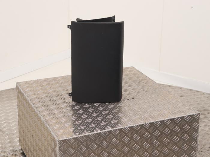 Handskfack från en Porsche Cayenne (9PA) 4.5 S V8 32V 2003