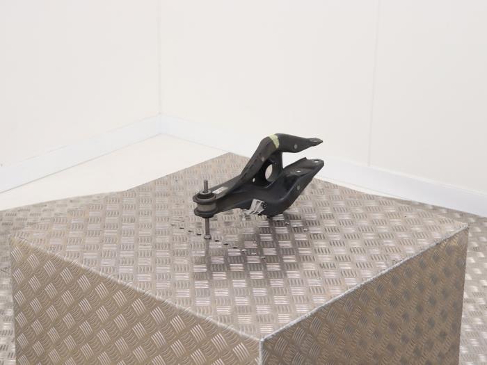 Bakre gaffelben, vänster från en BMW 3 serie Touring (G21) 320i 2.0 TwinPower Turbo 16V 2019