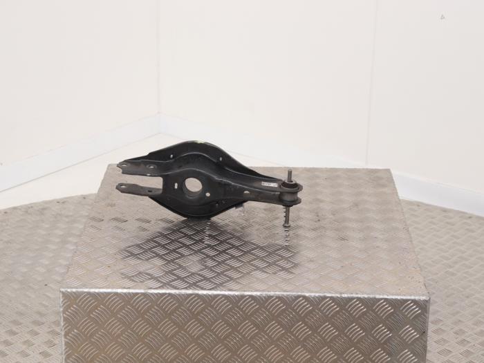 Bakre gaffelben, vänster från en BMW 3 serie Touring (G21) 320i 2.0 TwinPower Turbo 16V 2019