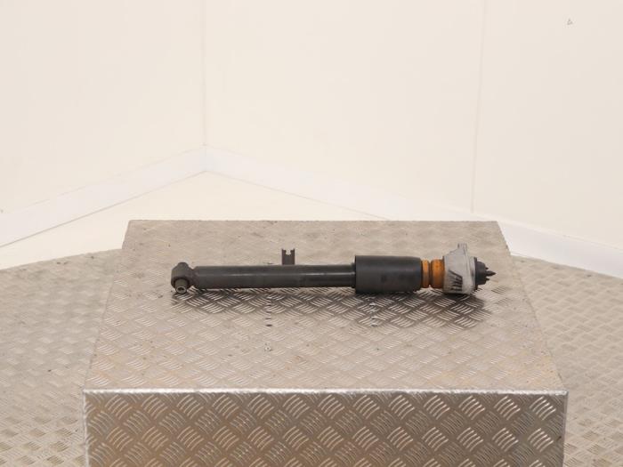 Stötdämpare, vänster bak från en BMW 3 serie Touring (G21) 320i 2.0 TwinPower Turbo 16V 2019