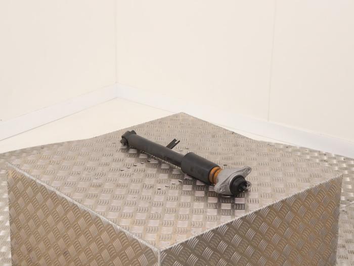 Stötdämpare, vänster bak från en BMW 3 serie Touring (G21) 320i 2.0 TwinPower Turbo 16V 2019