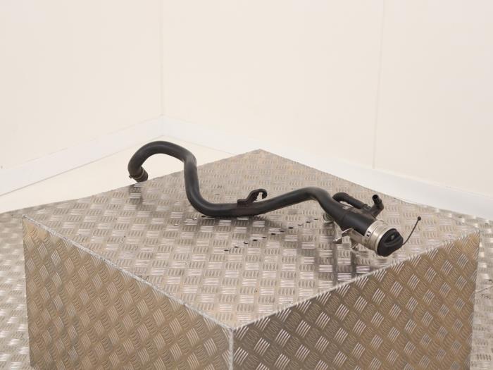 Påfyllningsrör, bränsletank från en BMW 3 serie Touring (G21) 320i 2.0 TwinPower Turbo 16V 2019