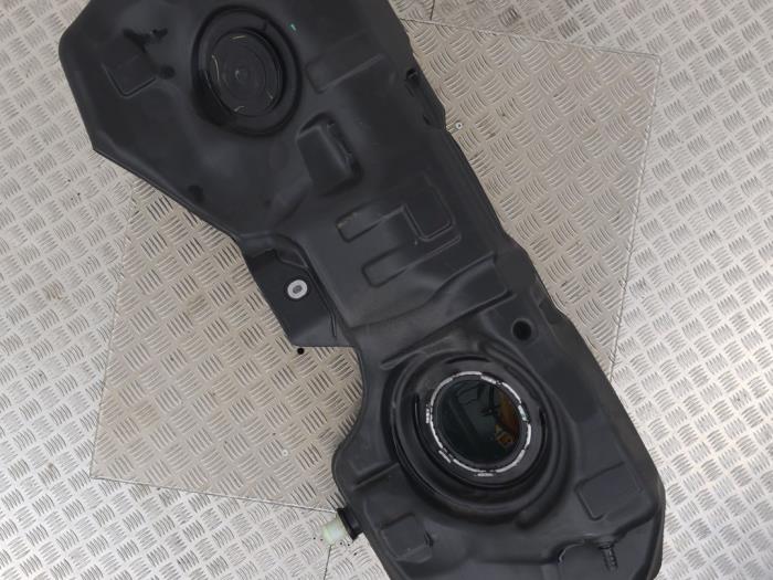 Tank från en BMW 3 serie Touring (G21) 320i 2.0 TwinPower Turbo 16V 2019