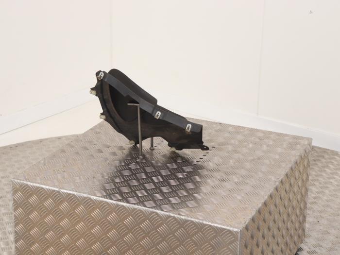 Skydd, diverse från en BMW 3 serie Touring (G21) 320i 2.0 TwinPower Turbo 16V 2019