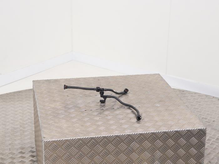 Bromsslang från en BMW 3 serie Touring (G21) 320i 2.0 TwinPower Turbo 16V 2019