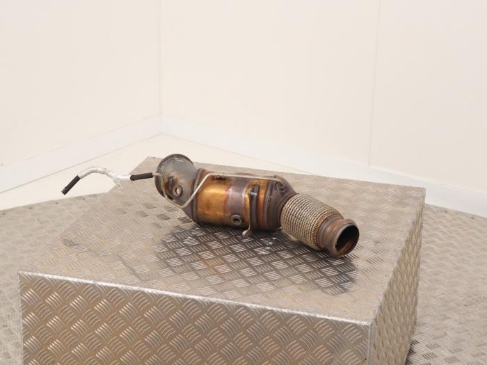 Katalytisk avgasrenare från en BMW 3 serie Touring (G21) 320i 2.0 TwinPower Turbo 16V 2019