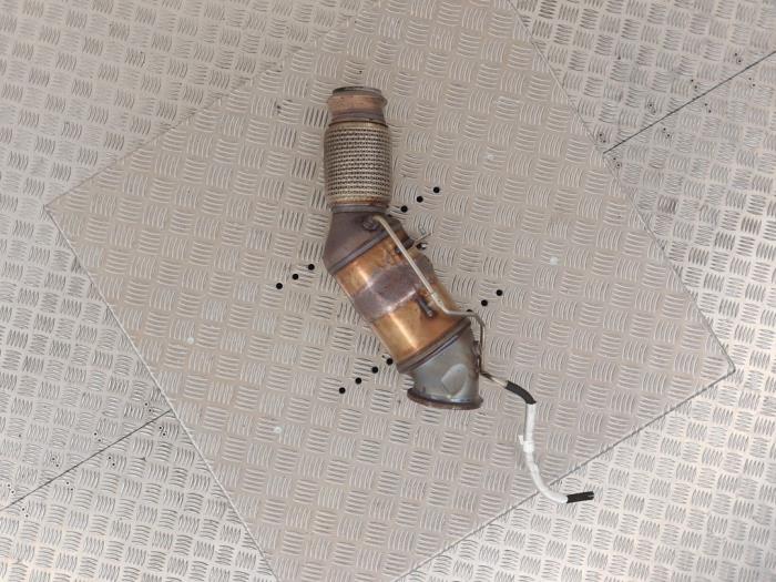 Katalytisk avgasrenare från en BMW 3 serie Touring (G21) 320i 2.0 TwinPower Turbo 16V 2019