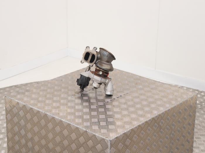 Turbo från en BMW 3 serie Touring (G21) 320i 2.0 TwinPower Turbo 16V 2019