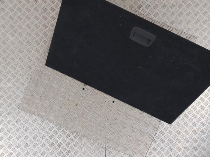 Golvpanel, lastområde från en BMW 3 serie Touring (G21) 320i 2.0 TwinPower Turbo 16V 2019