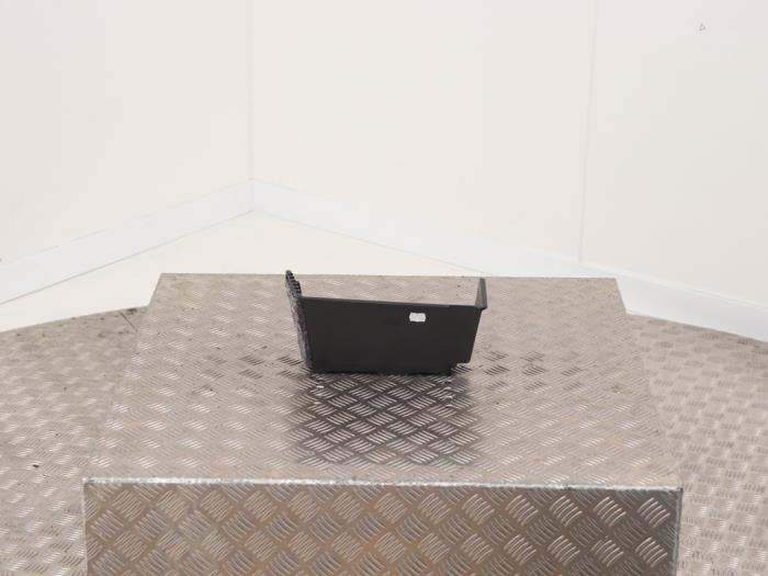 Förvaringsfack från en BMW 3 serie Touring (G21) 320i 2.0 TwinPower Turbo 16V 2019