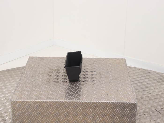 Förvaringsfack från en BMW 3 serie Touring (G21) 320i 2.0 TwinPower Turbo 16V 2019