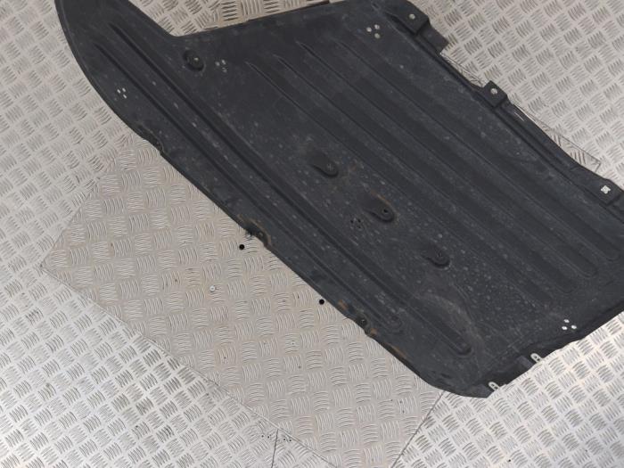 Hasplåt från en BMW 3 serie Touring (G21) 320i 2.0 TwinPower Turbo 16V 2019