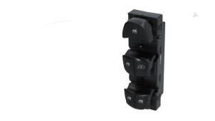 Begagnade Brytare, eldrivna fönster Renault Koleos II (RZGH) 2.0 dCi Pris € 48,40 Inklusive moms erbjuds av Automaterialen Ronald Morien B.V.