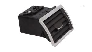 Begagnade Luftraster bak Audi A8 (D3) 3.7 V8 40V Quattro Pris € 25,00 Marginaltabell erbjuds av Automaterialen Ronald Morien B.V.