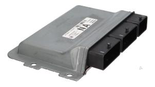 Używane Komputer sterowania silnika Renault Clio V (RJAB) 1.0 TCe 100 12V Bi-Fuel Cena € 195,00 Z VAT oferowane przez Automaterialen Ronald Morien B.V.