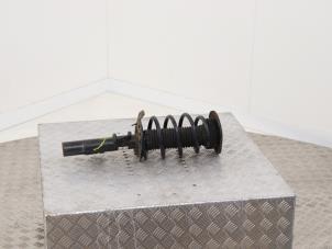 Używane Amortyzator lewy przód Ford Galaxy (WA6) 2.0 TDCi 16V 140 Cena € 45,00 Procedura marży oferowane przez Automaterialen Ronald Morien B.V.