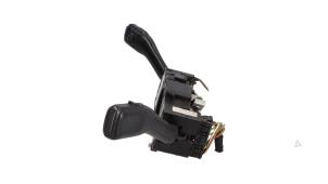 Gebruikte Combischakelaar Stuurkolom Volkswagen Sharan (7M8/M9/M6) 2.8 V6 24V Prijs € 10,00 Margeregeling aangeboden door Automaterialen Ronald Morien B.V.