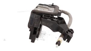 Gebruikte Deurslot Mechaniek 4Deurs links-achter Mercedes B (W247) 2.0 B-200d Prijs € 49,00 Margeregeling aangeboden door Automaterialen Ronald Morien B.V.