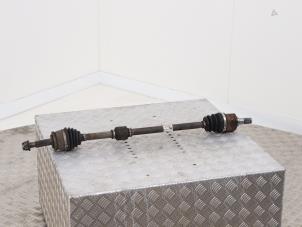 Gebruikte Aandrijfas rechts-voor Hyundai i20 1.4i 16V Prijs € 45,00 Margeregeling aangeboden door Automaterialen Ronald Morien B.V.