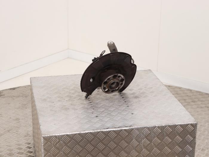 Fusee rechts-achter van een Mercedes-AMG S AMG (C217) 5.5 S-63 AMG V8 32V Biturbo 4-Matic 2016