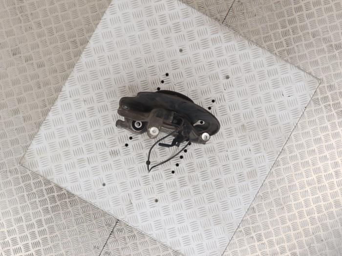 Fusee rechts-achter van een Mercedes-AMG S AMG (C217) 5.5 S-63 AMG V8 32V Biturbo 4-Matic 2016