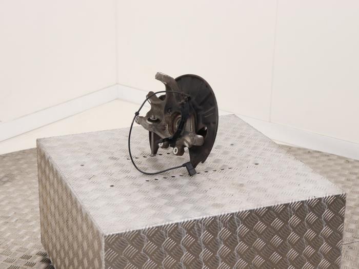 Fusee rechts-achter van een Mercedes-AMG S AMG (C217) 5.5 S-63 AMG V8 32V Biturbo 4-Matic 2016