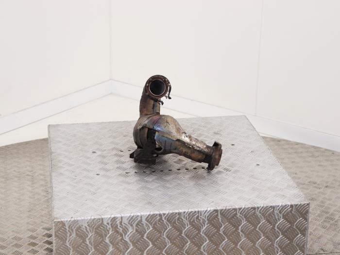 Katalysator van een Mercedes-Benz A Limousine (177.1) 1.3 A-180 Turbo 2021