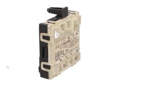 Używane Modul centralnego zamka Mercedes A Limousine (177.1) 1.3 A-180 Turbo Cena € 35,00 Procedura marży oferowane przez Automaterialen Ronald Morien B.V.