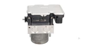 Używane Pompa ABS Opel Corsa F (UB/UH/UP) Electric, Corsa-e 50kWh Cena € 242,00 Z VAT oferowane przez Automaterialen Ronald Morien B.V.