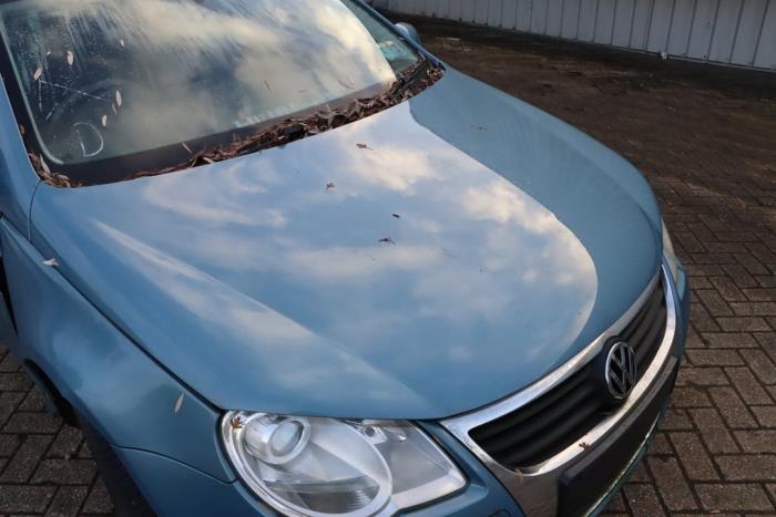 Motorhuv från en Volkswagen Eos (1F7/F8) 2.0 FSI 16V 2006