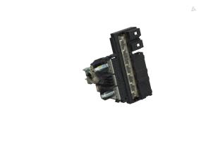 Gebruikte Zekeringkast Nissan Micra (K14) 1.0 IG-T 92 Prijs € 35,00 Margeregeling aangeboden door Automaterialen Ronald Morien B.V.