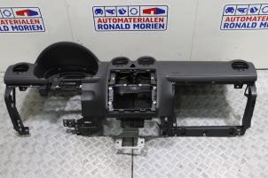 Begagnade Instrumentbräda Volkswagen Caddy III (2KA,2KH,2CA,2CH) 1.6 TDI 16V Pris € 125,00 Marginaltabell erbjuds av Automaterialen Ronald Morien B.V.
