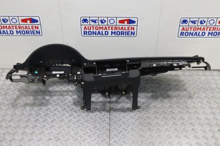 Instrumentbräda från en Audi S8 (D4) 4.0 Plus V8 TFSI 32V 2017