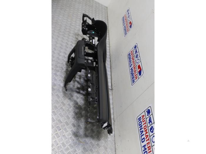 Instrumentbräda från en Audi S8 (D4) 4.0 Plus V8 TFSI 32V 2017